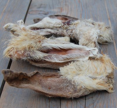 Konijnenoren met vacht | zak 150 gram